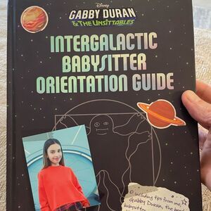 🔵 New book: Disney Gabby Duran & the Unsittables